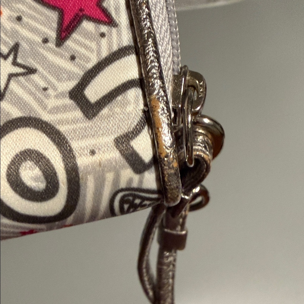 Coach Poppy Graffiti Butterfly Limited Edition  wallet Wristlet - Picture 3 of 16
